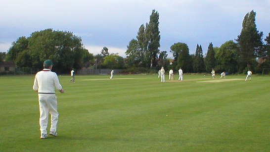 Les Collings fielding.